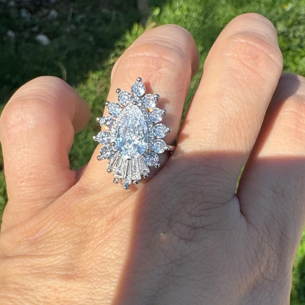Sparkling Halo Teardrop Cocktail Ring - Silver Size 8 Wedding Engagement